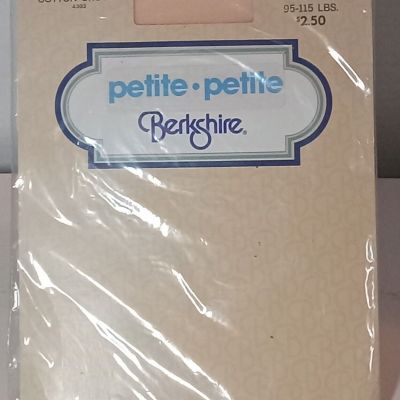 Vintage 80’s BERKSHIRE Pantyhose (Thigh-Hi Midriff Size Petite Color  *Peach*)